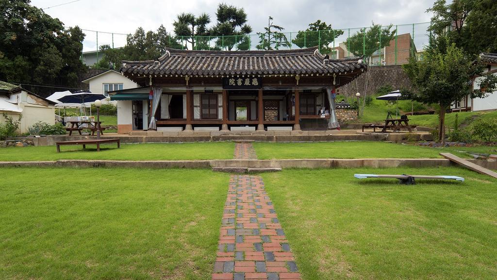 Former Guamseowon Hanok Guesthouse 大邱 外观 照片